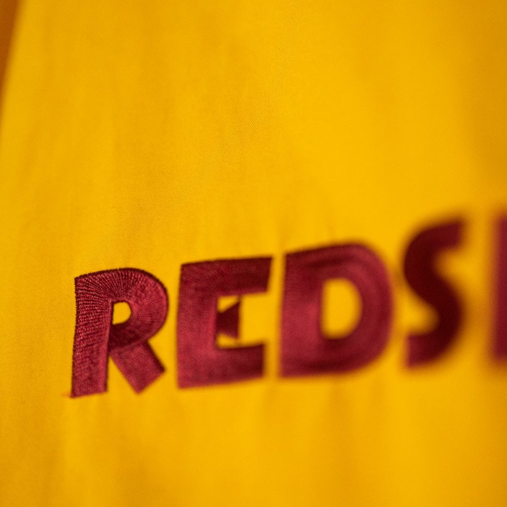 VIntage NFL Redskins Yellow Collection V-neck Pullover (XL) - Picture 5 of 8